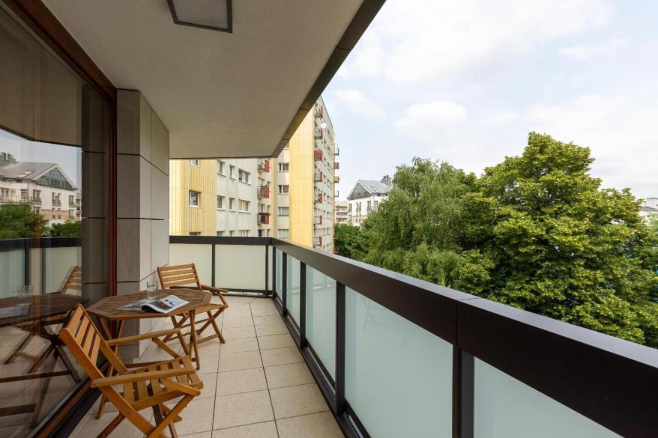 Modern Apartment With Pool Near Golden Terraces Varsovia Exterior foto