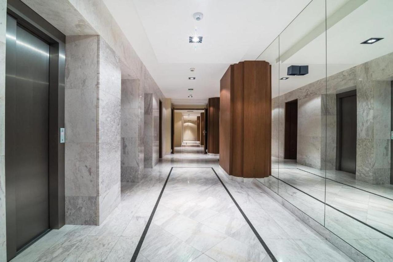 Modern Apartment With Pool Near Golden Terraces Varsovia Exterior foto