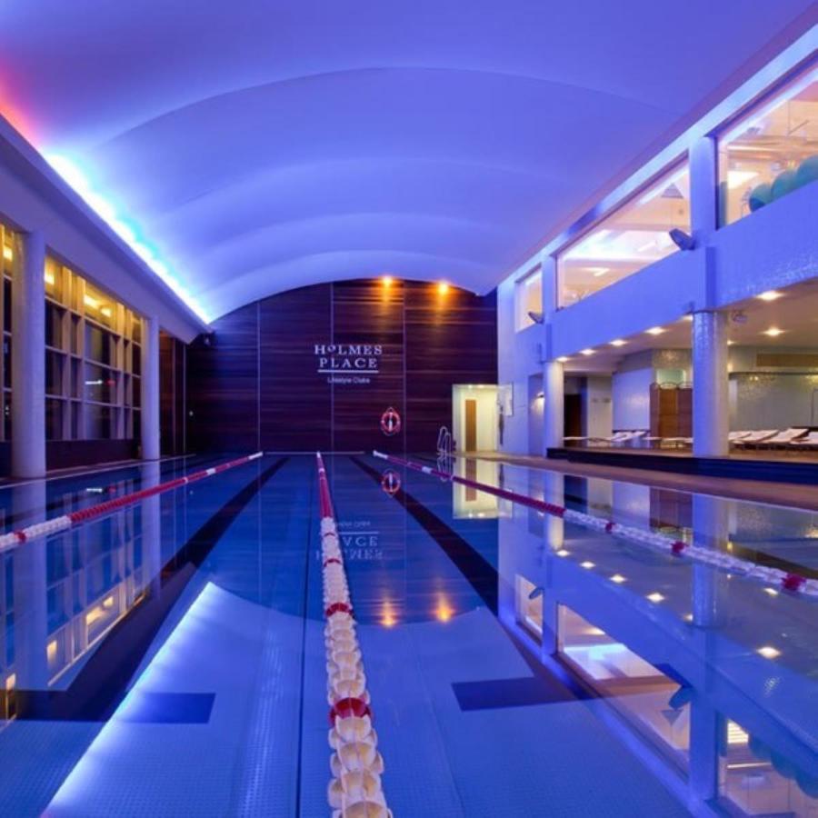 Modern Apartment With Pool Near Golden Terraces Varsovia Exterior foto