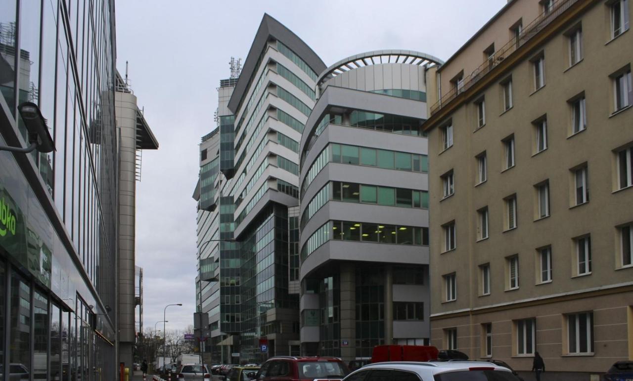 Modern Apartment With Pool Near Golden Terraces Varsovia Exterior foto